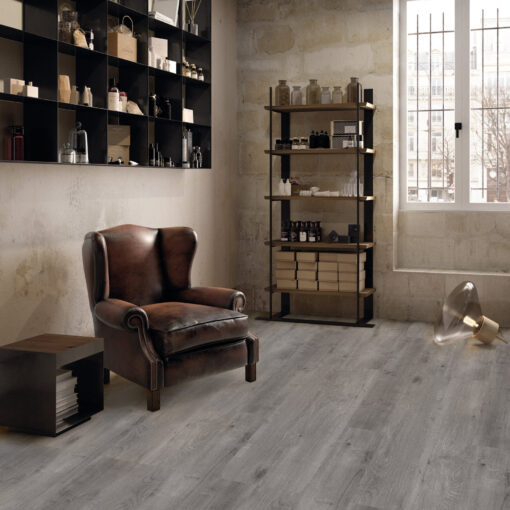 Alternative view of Ash